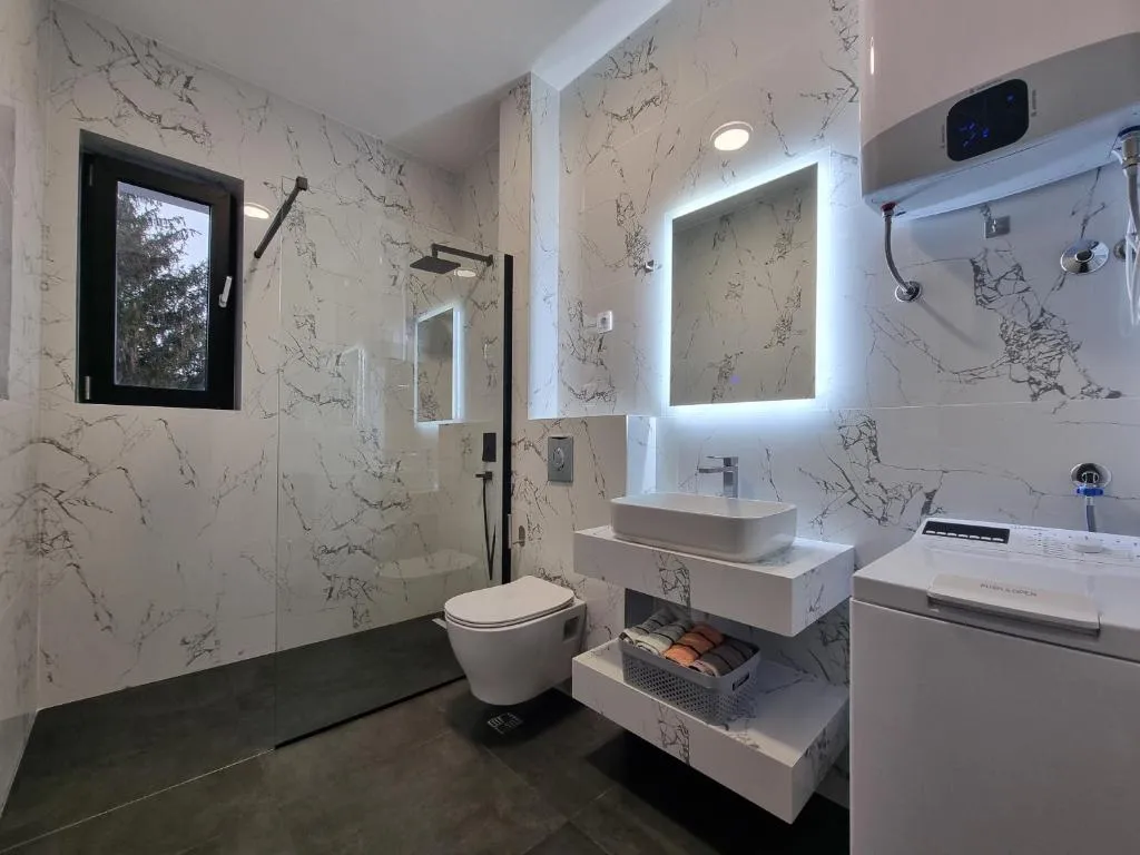 Image 2 of Adriatic Apartments