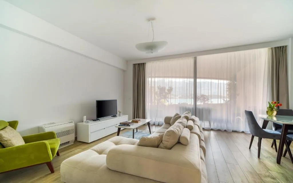 Image 3 of Amare Luxury Apartments