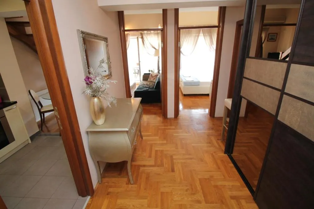 Image 2 of Apartment Nika