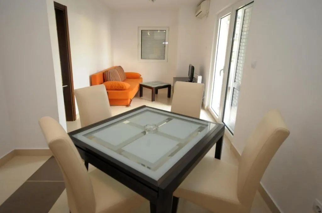 Image 4 of Apartments Anita