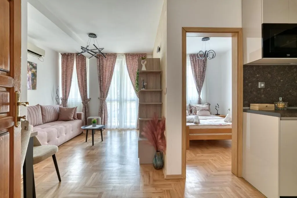 Image 4 of Apartments Elena