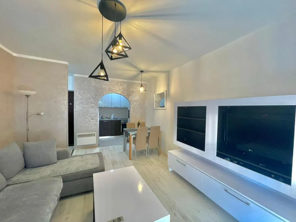 Image 4 of Family One bedroom apartment with Garden view