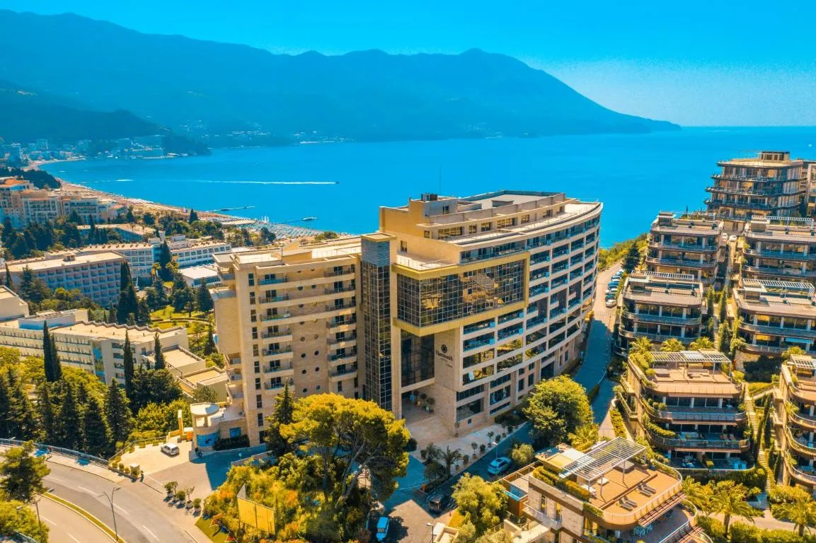 Image of Hotel Harmonia by Dukley