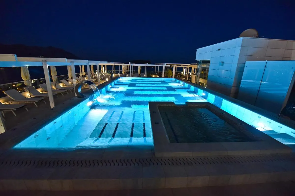 Image 2 of Lux Apartments Sunrior
