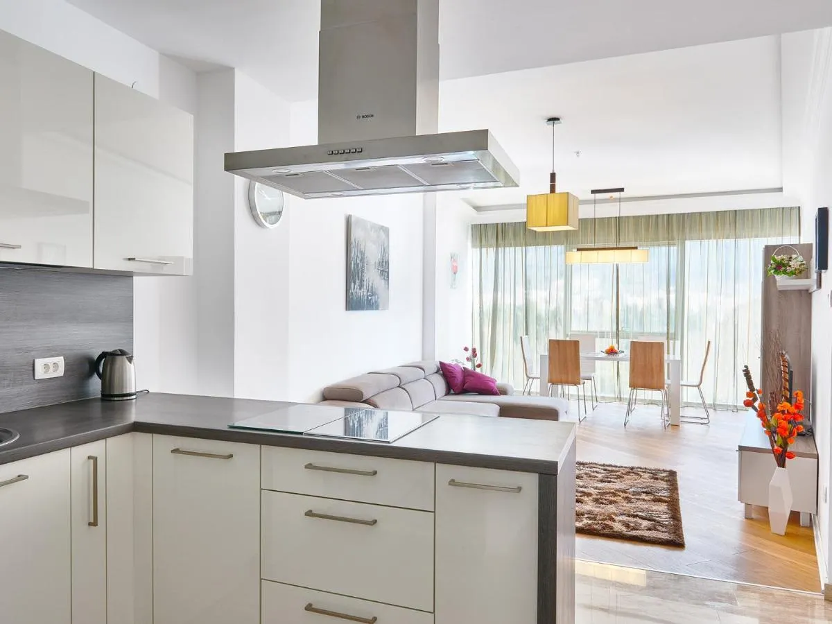 Image 3 of Lux Apartments Sunrior