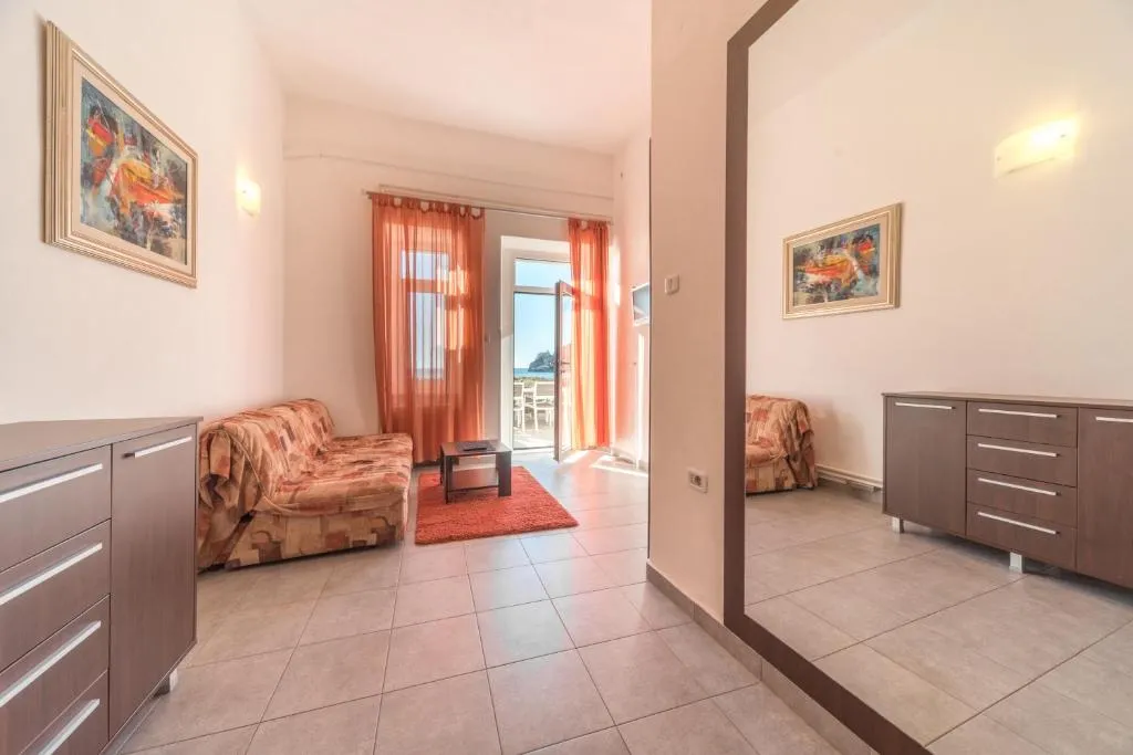 Image 2 of R club Apartments Old Town Budva