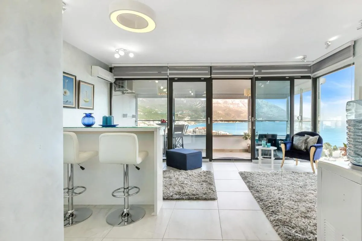 Image 1 of Apartment 4You