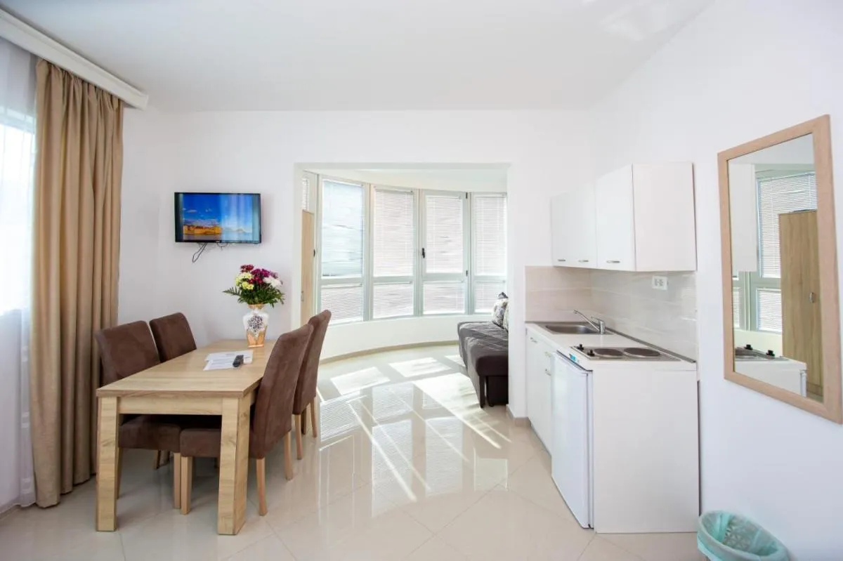 Image 2 of Apartments Blanco