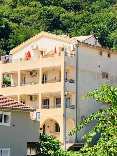 Image 3 of Apartments Manojlovic