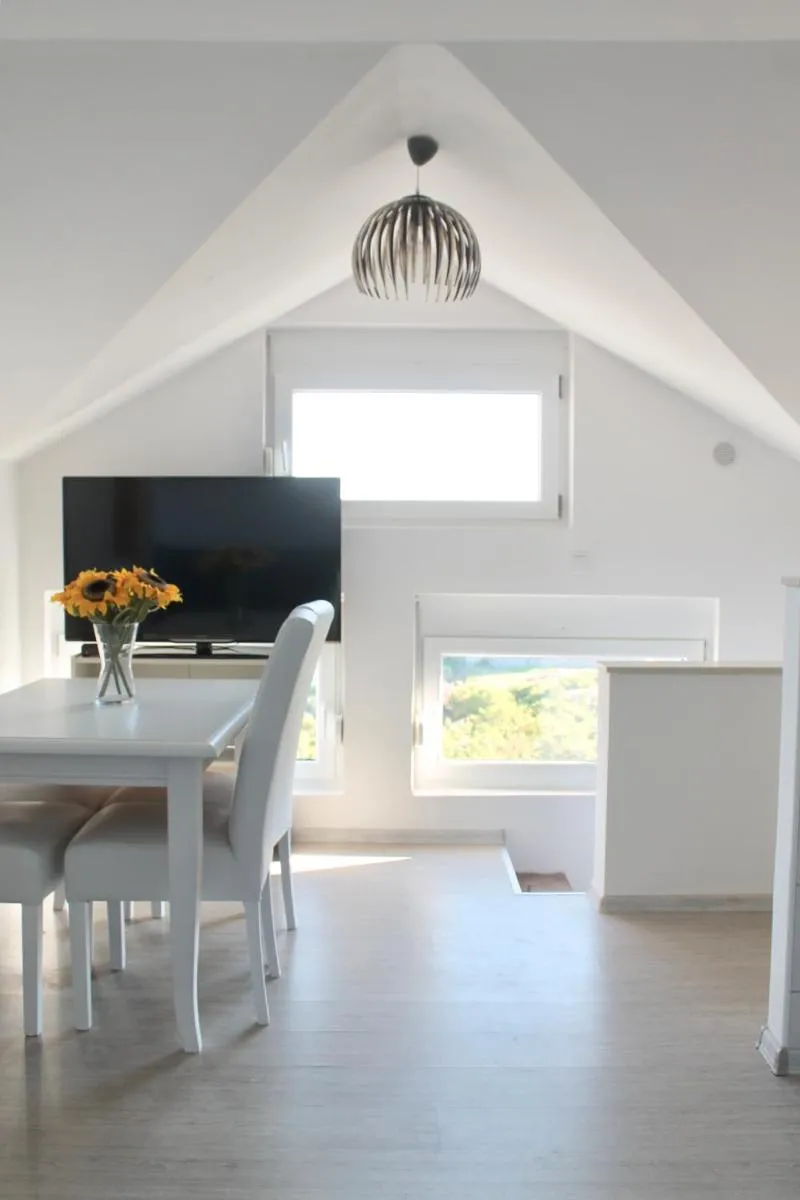 Image 5 of Apartments Villa Milna 1