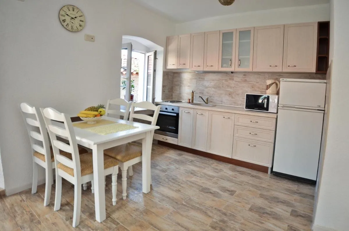 Image 2 of Bell Tower Apartment