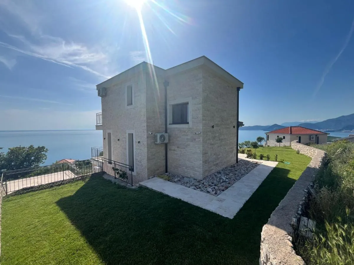 Image 6 of Family Vacation Villa Rezevici