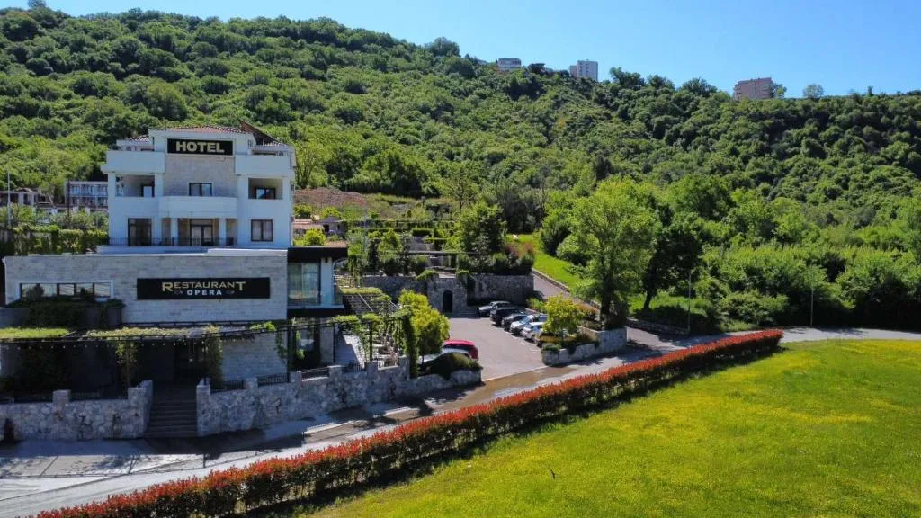Image of Hotel Opera Jaz