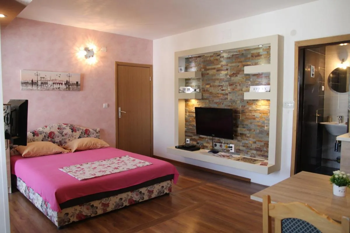 Image 1 of Lilian Apartments