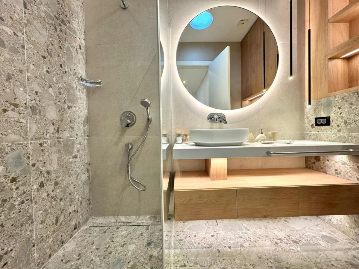 Image 2 of Luxury Apartments Onia