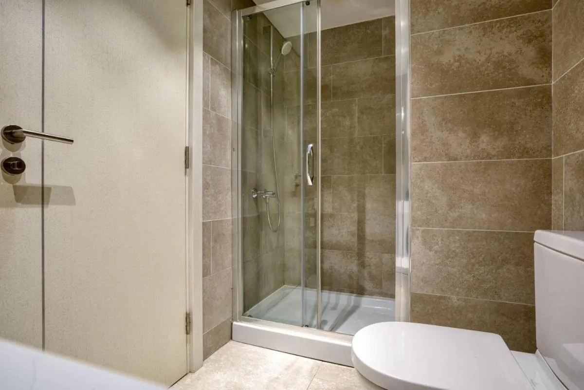 Image 2 of Luxury Fontana Apartments