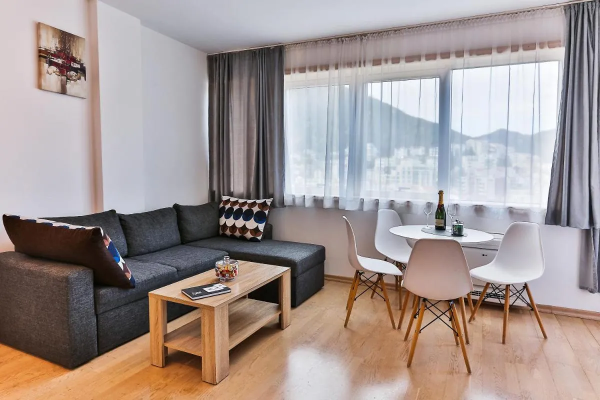 Image 3 of Luxury Fontana Apartments