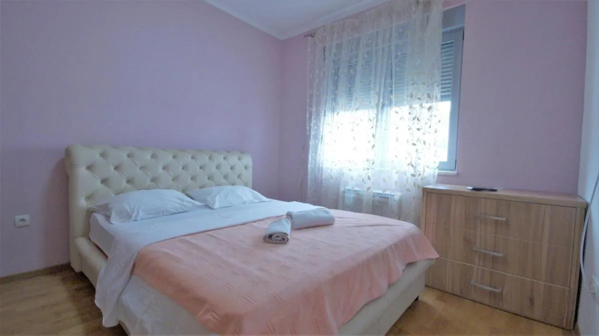 Image 1 of M&L Lux 3-bedroom apartment (sea view)