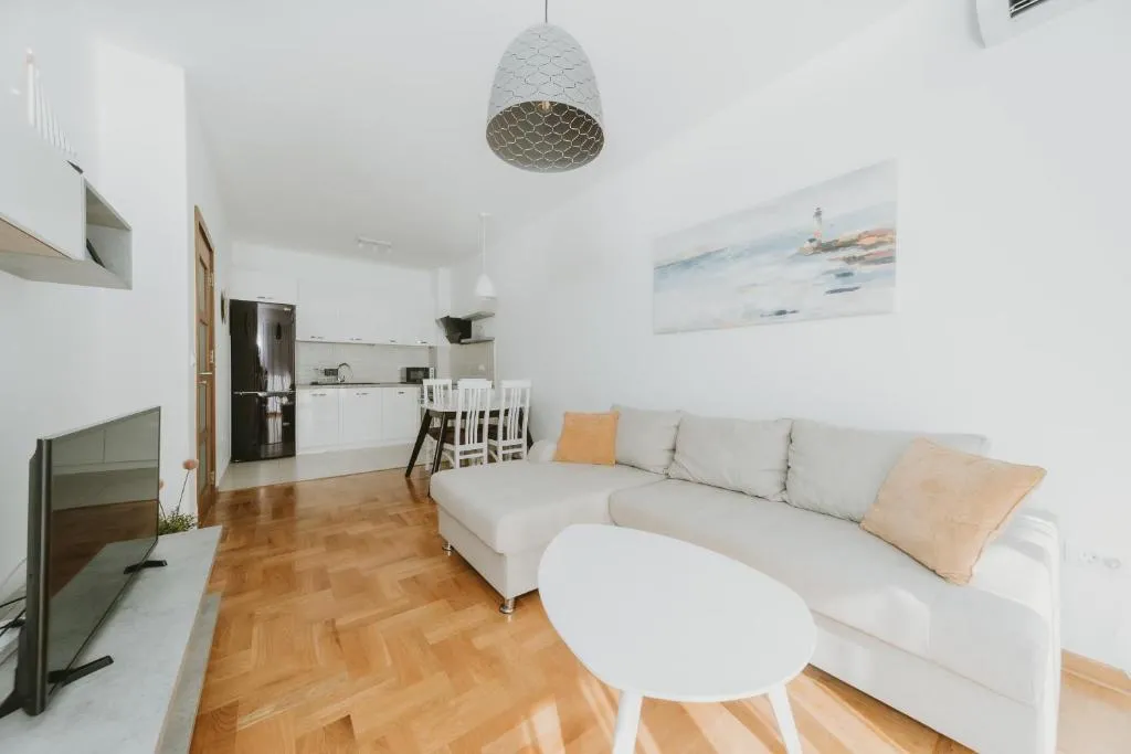Image of Modern Spacious Mediterranean New Building 48m2 flat plus free parking