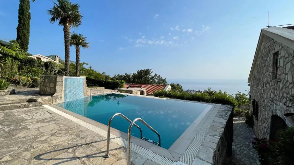 Image 2 of Mountains Villa near Budva