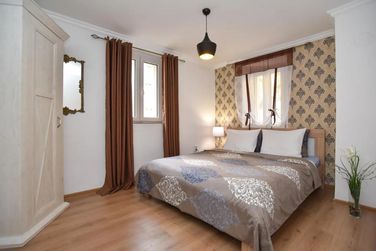 Image 1 of Palm square apartment 2
