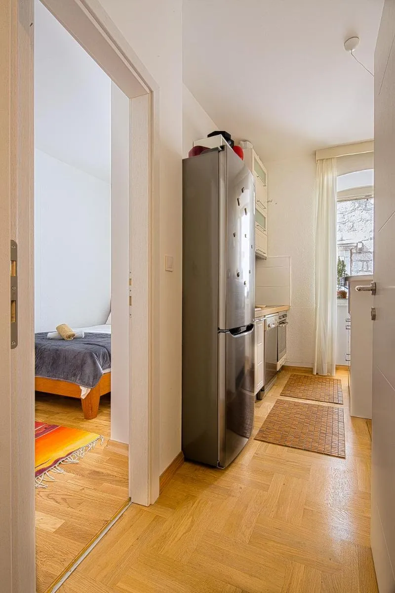 Image 4 of Portun Apartment