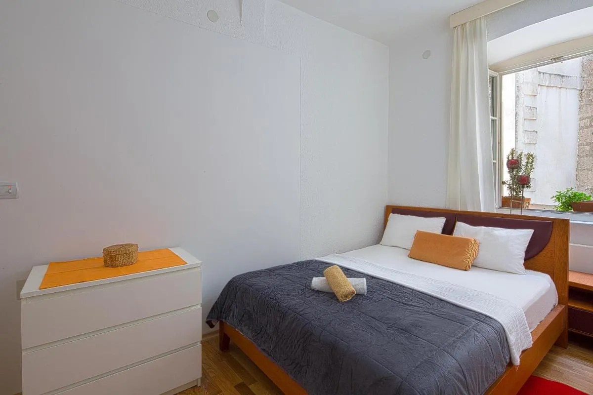 Image 1 of Portun Apartment