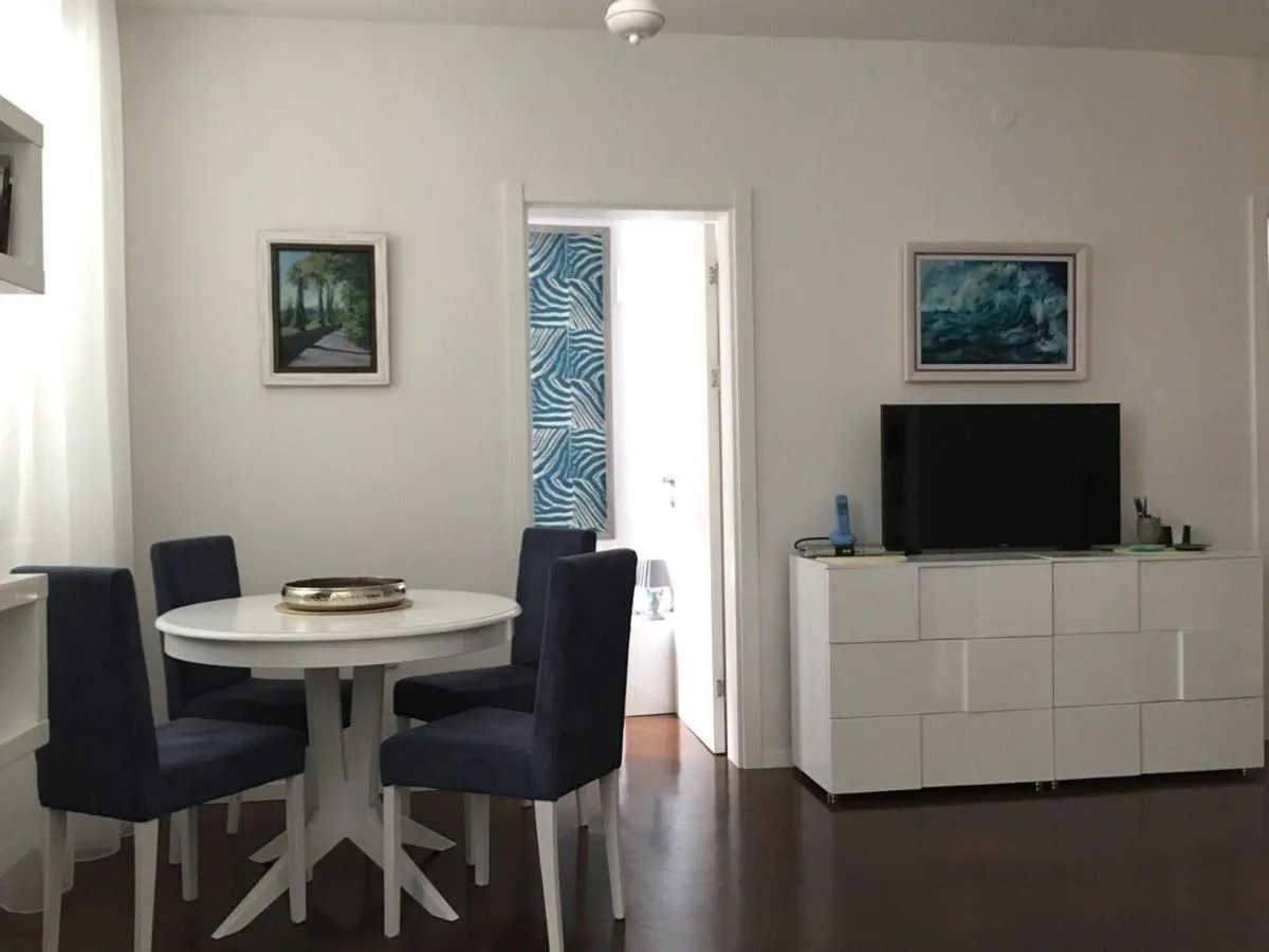 Image 4 of Squere 44 Apartment