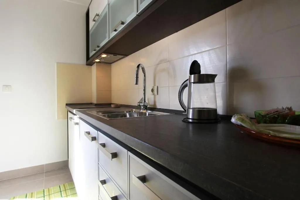 Image 2 of Studio apartment in the centre of Budva