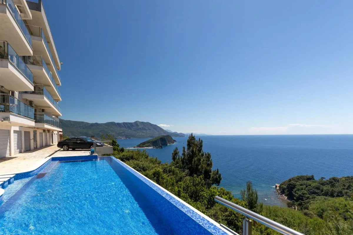 Image 5 of Tophill Altezza 9 best view and pool