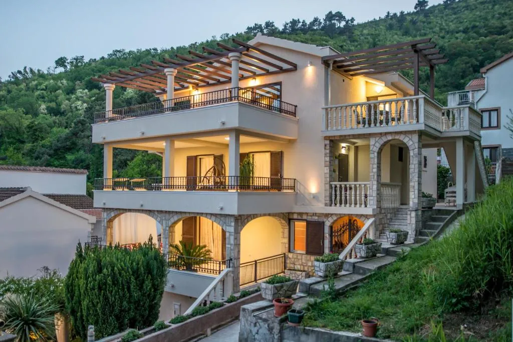 Image of Villa Danigo