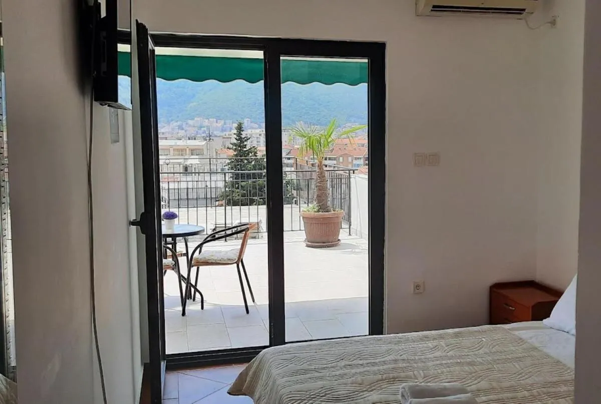Image 1 of Villa Lutovac Budva