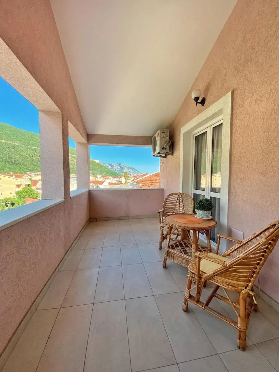 Image 3 of Villa MD