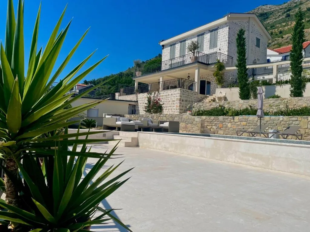 Image of Villa Portico