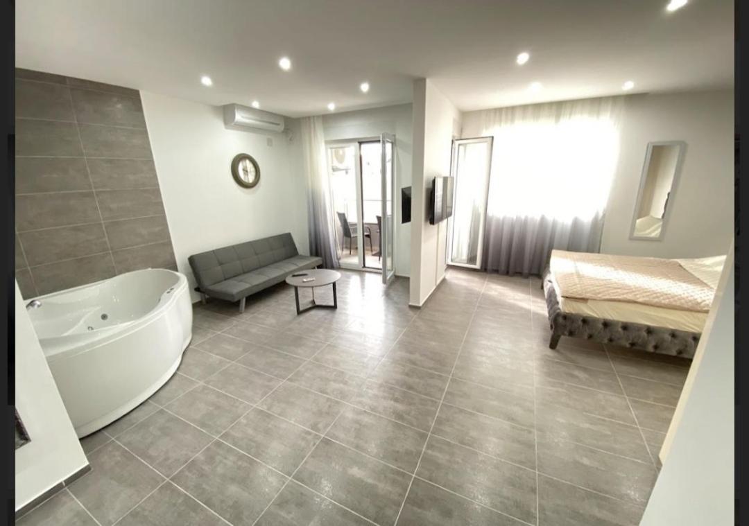 Image 2 of Apartment Nika with jacuzzi Budva