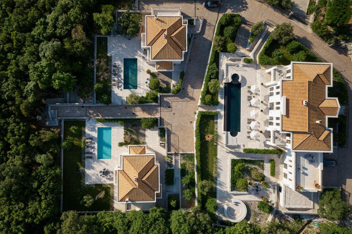 Image 2 of Eterno Villas