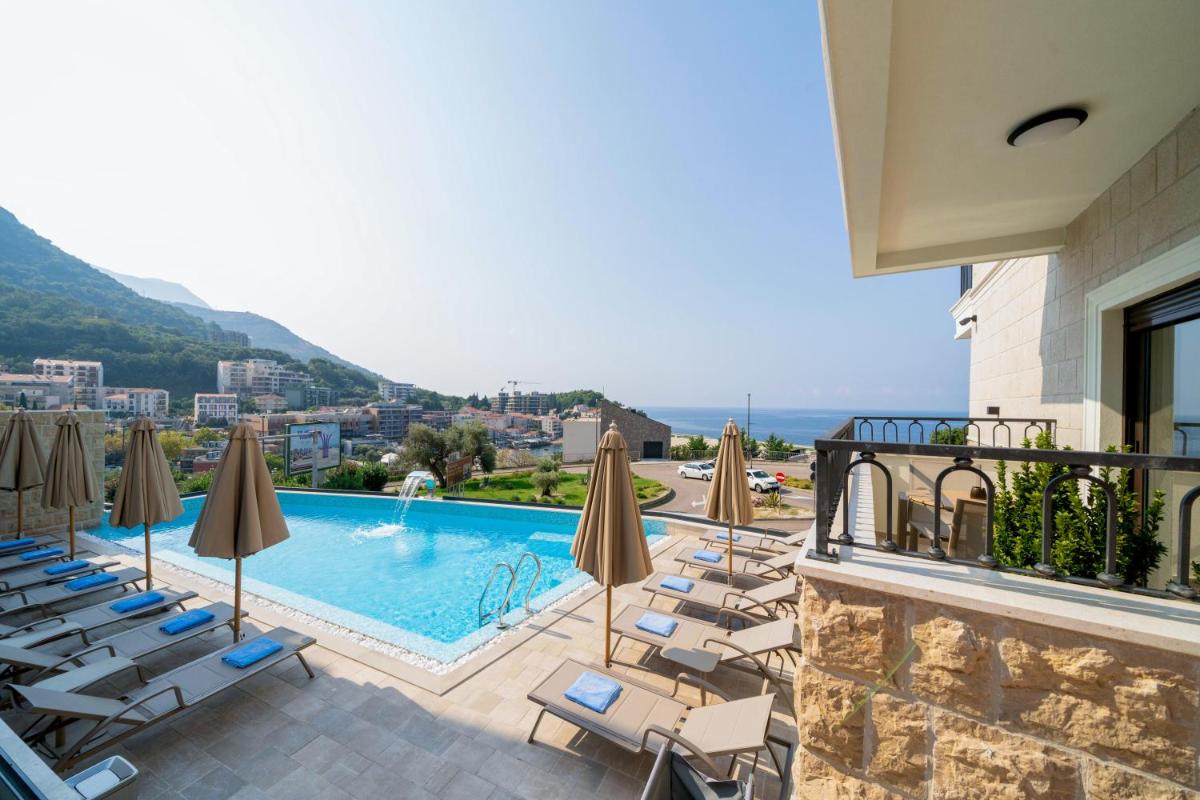 Image 3 of Exclusive Hotel