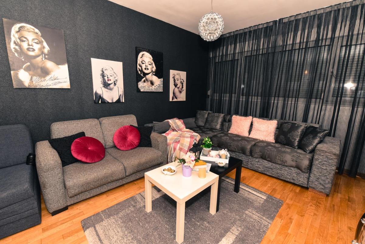 Image 2 of Marilyn Apartment