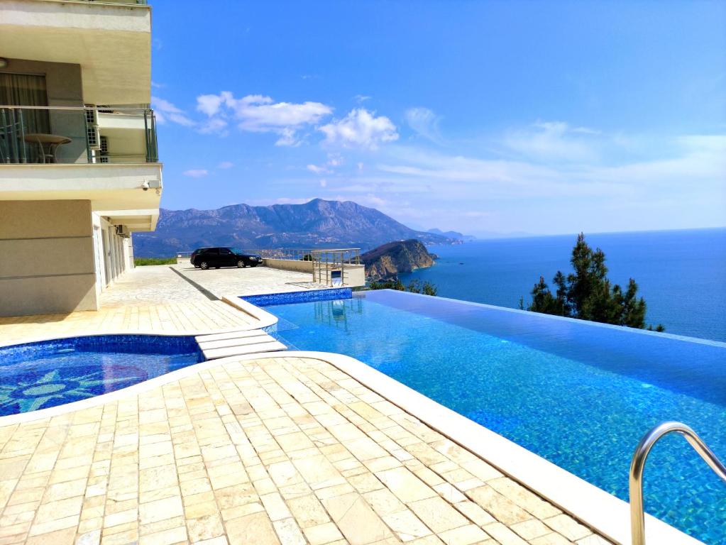 Image of Nature Escape Infinity Pool and Amazing Sea View