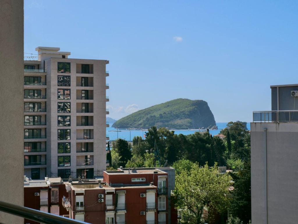 Image of Plaza Apartment