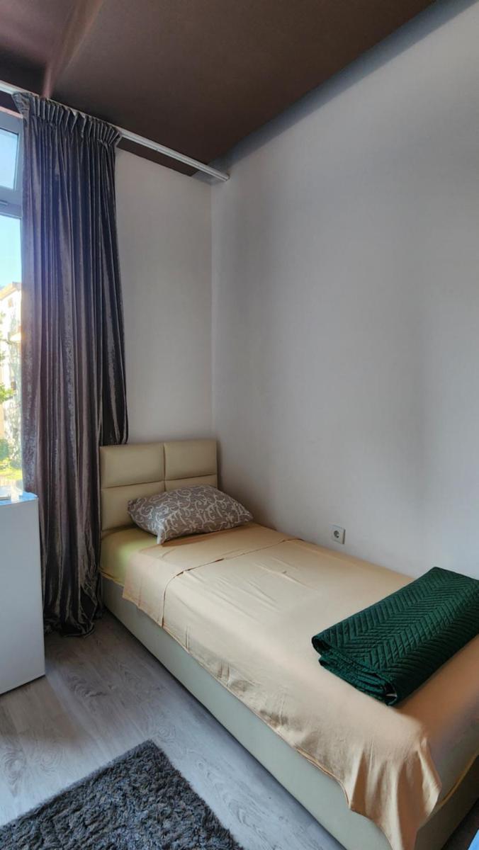 Image 6 of REA Apartmants