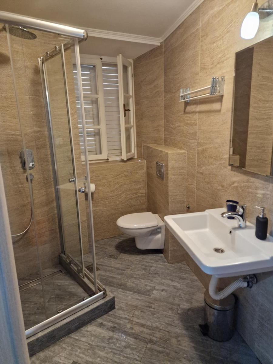 Image 2 of Rooms Dana Old Town Budva