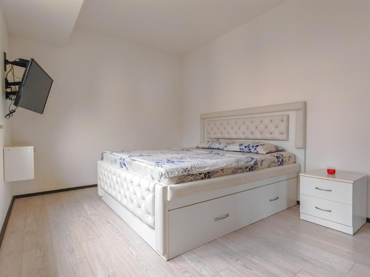 Image 1 of Seaside Nest Budva