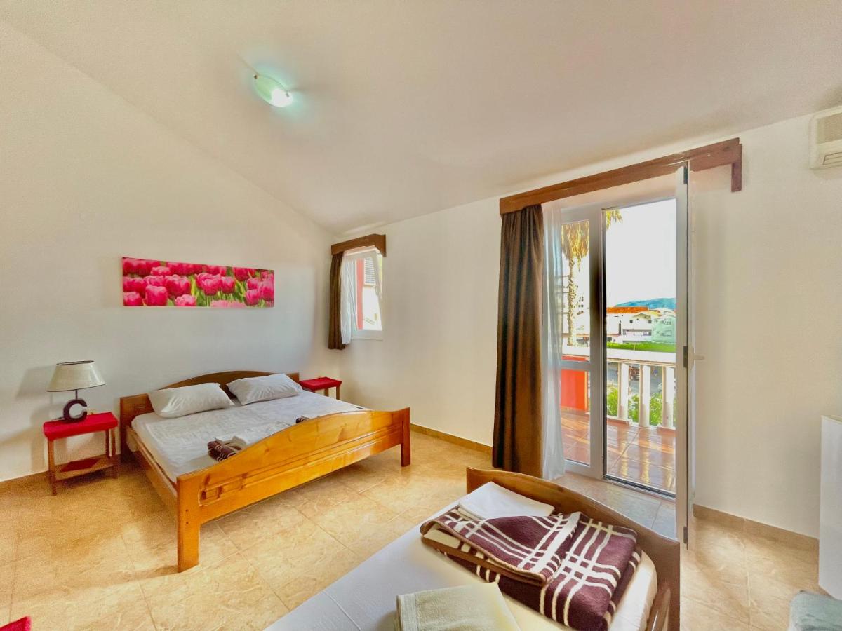 Image 1 of Vila L Budva