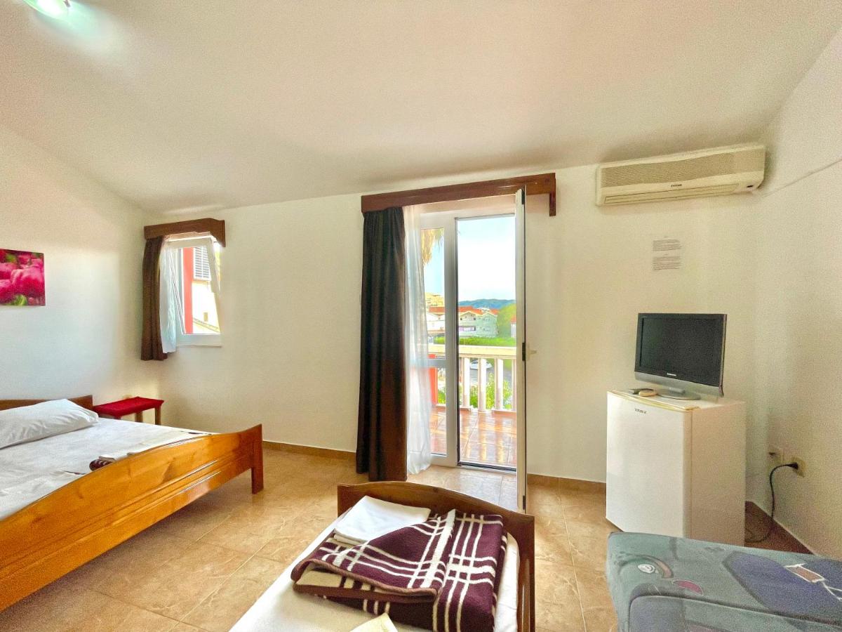 Image 4 of Vila L Budva