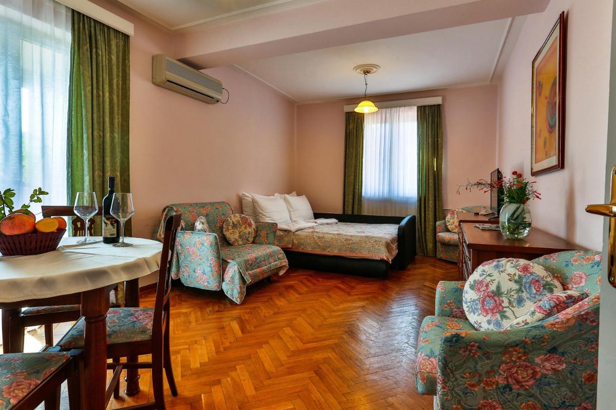Image 1 of Villa Velzon Guesthouse